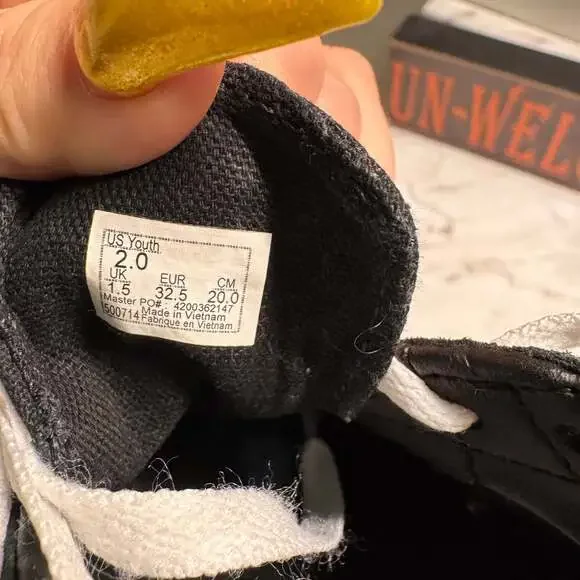 Vans Shoes Old Skool Kids Youth 2 Black Suede Classic Skateboard Sneakers Boys - Picture 8 of 8